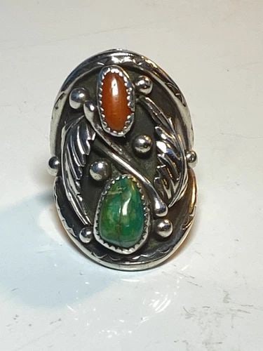 TURQUOISE RING NAVAJO CORAL SOUTHWEST STERLING SILVER WOMEN MEN: TURQUOISE RING NAVAJO CORAL SOUTHWEST STERLING SILVER WOMEN MEN Turquoise ring Navajo coral southwest sterling silver women men Signed AS Size Between a size 9.50 and a size 9.75 Weight 11.9g Length 1