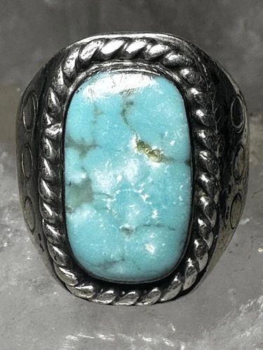 NAVAJO RING SIZE 7.50 TURQUOISE STERLING SILVER BAND WOMEN MEN: NAVAJO RING SIZE 7.50 TURQUOISE STERLING SILVER BAND WOMEN MEN Navajo ring size 7.50 turquoise sterling silver band women men Size 7.50. Between a size 7.50 and a size 7.75 Weight. 13.8g Length. 7/8" 