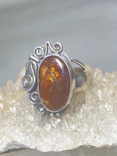 FIRE AGATE RING SIZE 7.50 LONG SOUTHWEST STERLING SILVER WOMEN GIRLS: FIRE AGATE RING SIZE 7.50 LONG SOUTHWEST STERLING SILVER WOMEN GIRLS Fire Agate ring long southwest sterling silver women girls Size 7.50 Weight 9.4g Length. 1" Width. 3/4" Thinnest part of ring 1/4"