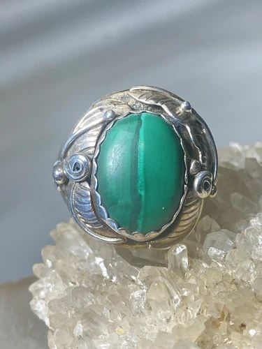 MALACHITE RING SIZE 10.25 NAVAJO LEAVES FEATHERS SOUTHWEST STERLING SILVER WOMEN (1 of 2)