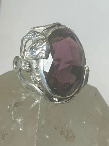 DRAGON RING ART DECO PURPLE FACETED STERLING SILVER WOMEN GIRLS: DRAGON RING ART DECO PURPLE FACETED STERLING SILVER WOMEN GIRLS Dragon ring Art Deco pinky purple faceted sterling silver women girls Size 4 Weight 9.3g Length 1" Width 5/8" Thinnest back of band 1/8"