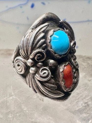 NAVAJO RING CORAL TURQUOISE SIZE 9.50 STERLING SILVER WOMEN MEN: NAVAJO RING CORAL TURQUOISE SIZE 9.50 STERLING SILVER WOMEN MEN Navajo ring coral turquoise size 9.50 sterling silver women men Signed B Size 9.50 Between a size 9.50 and a size 9.75 Weight 14.3g Leng