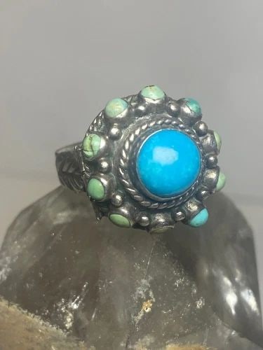 POISON RING SIZE 6 TURQUOISE MEXICO STERLING SILVER SIGNED KELLY WOMEN: POISON RING SIZE 6 TURQUOISE MEXICO STERLING SILVER SIGNED KELLY WOMEN Poison ring turquoise Mexico sterling silver signed Kelly women Size 6 Weight 8.7g Length 3/4" Width 3/4" Thinnest part of band i