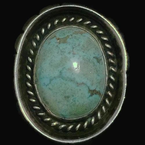 VINTAGE STERLING SILVER SOUTHWEST TRIBAL RING TURQUOISE SIZE 12.25 21.8G: VINTAGE STERLING SILVER SOUTHWEST TRIBAL RING TURQUOISE SIZE 12.25 21.8G Vintage Turquoise Handmade Solid Ring Sterling Silver Southwest Ring Size 12.25 Between a Size 12.25 to a Size 12.50 Weight 21.