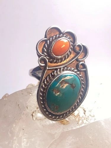 TURQUOISE RING SIZE 10 CORAL SOUTHWEST STERLING SILVER WOMEN: TURQUOISE RING SIZE 10 CORAL SOUTHWEST STERLING SILVER WOMEN Turquoise ring coral southwest sterling silver women girls Size 10 Between a size 10 and a size 10.25 Weight 9.6g Length. 1. 1/2" Width. 7/