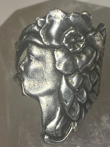 LADY FACE RING FLORAL FLOWERS BAND STERLING SILVER WOMEN GIRLS: LADY FACE RING FLORAL FLOWERS BAND STERLING SILVER WOMEN GIRLS Lady face ring floral flowers band sterling silver women girls Size 6 Weight 7.7g Widest part 1. 1/8" Thinnest part 1/8"
