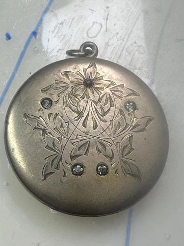 ROUND LOCKET ART DECO FLORAL WOMEN PROBABLY PASTE CRYSTALS (1 of 2)