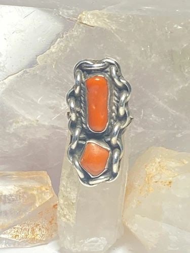 CORAL RING 6 SIZE LONG SOUTHWEST STERLING SILVER WOMEN: CORAL RING 6 SIZE LONG SOUTHWEST STERLING SILVER WOMEN Coral ring southwestern long sterling silver women Size. 6 Between and size 6 and a size 6.2 Weight 5g Length. 1 3/8" Width. 5/8" Narrow