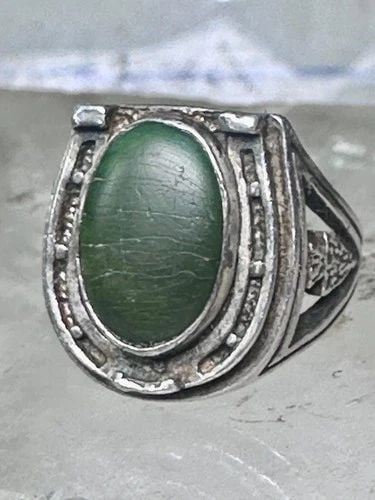 HORSESHOE RING SOUTHWEST TRIBAL PINKY GOOD LUCK BAND SIZE 3.75 STERLING SILVER W: HORSESHOE RING SOUTHWEST TRIBAL PINKY GOOD LUCK BAND SIZE 3.75 STERLING SILVER W Horseshoe ring southwest arrowhead tribal pinky good luck band size 3.75 sterling silver women Stone has natural flaws 