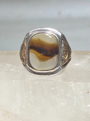 AGATE RING ART DECO STERLING SILVER WOMEN MEN: AGATE RING ART DECO STERLING SILVER WOMEN MEN Agate ring art deco sterling silver women men The detailing on the side looks like gold filled hard to read the Karats maybe 12 Size. 11.25 Between a size