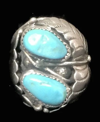 MEN TURQUOISE RING SOUTHWEST TRIBAL VINTAGE STERLING SILVER BAND SIZE 11.75: MEN TURQUOISE RING SOUTHWEST TRIBAL VINTAGE STERLING SILVER BAND SIZE 11.75 Men Turquoise Ring Southwest Vintage Sterling Silver Size 11.75 Between a Size 11.75 and Size 12 Weight 22.1g Widest Part of