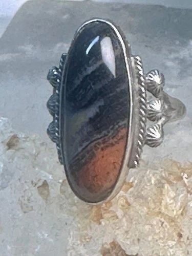 NAVAJO RING AGATE LONG PETRIFIED WOOD SIZE 6 VINTAGE STERLING SILVER WOMEN: NAVAJO RING AGATE LONG PETRIFIED WOOD SIZE 6 VINTAGE STERLING SILVER WOMEN Navajo ring agate Long Petrified Wood Size 6 Vintage sterling silver women Size 6 Weight 5.6g Length 1" Width. 3/8" Band in t