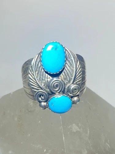 TURQUOISE RING NAVAJO SOUTHWEST FEATHERS SPIRAL STERLING SILVER WOMEN MEN: TURQUOISE RING NAVAJO SOUTHWEST FEATHERS SPIRAL STERLING SILVER WOMEN MEN Turquoise ring Navajo southwest feathers spiral sterling silver women men Size 8.75 Between a size 8.75 and a size 9 Weight 9.