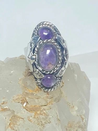 POISON RING MEXICO SOUTHWEST STERLING SILVER WOMEN GIRLS: POISON RING MEXICO SOUTHWEST STERLING SILVER WOMEN GIRLS Poison ring Mexico southwest sterling silver women girls Size 7 adjustable Weight 10.7g Length. 1 1/8" Width. 1/2" Thinnest part 3/16"