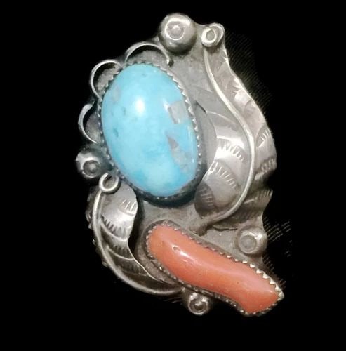 TURQUOISE RING SOUTHWEST CORAL VINTAGE STERLING SILVER SIZE 6.5 WOMEN TRIBAL: TURQUOISE RING SOUTHWEST CORAL VINTAGE STERLING SILVER SIZE 6.5 WOMEN TRIBAL Turquoise Ring Coral Southwest Vintage Sterling Silver Size 6.50 Between a Size 6.50 and Size 6.75 Weight 11.1g Length 1 1/