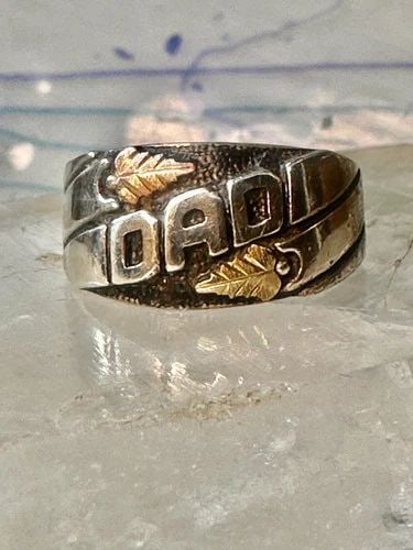 BLACK HILLS GOLD RING SIZE 5 LEAVES DAD FATHERS DAY BAND STERLING SILVER WOMEN (1 of 2)