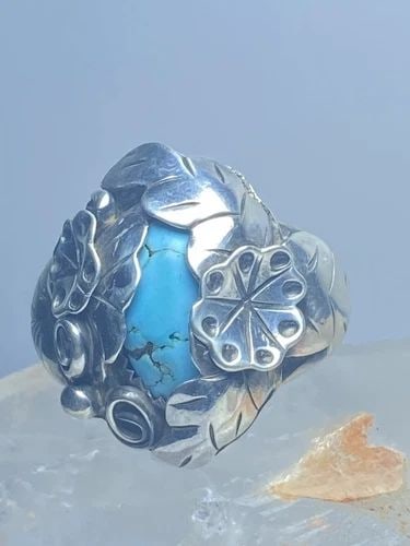 TURQUOISE RING FLOWERS SOUTHWEST STERLING SILVER WOMEN: TURQUOISE RING FLOWERS SOUTHWEST STERLING SILVER WOMEN Turquoise ring flowers southwest sterling silver women Size 10 Weight 11.9g Length 1" Width. 3/4" Thinnest part 1/4"