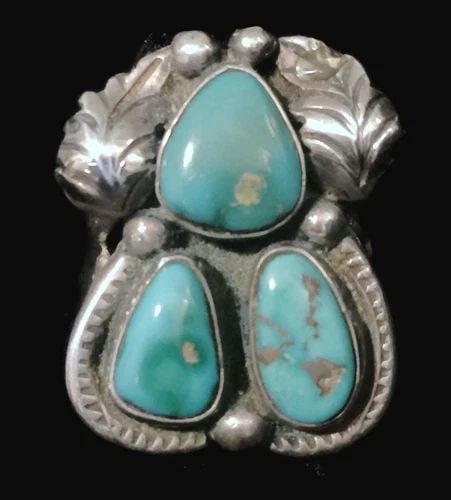 VINTAGE TURQUOISE RING SOUTHWEST STERLING SILVER FLY BUG WOMEN BOHO RING SIZE 7: VINTAGE TURQUOISE RING SOUTHWEST STERLING SILVER FLY BUG WOMEN BOHO RING SIZE 7 Vintage Turquoise Southwest Bug Fly Winged Ring Size 7 Between a Size 6.75 and Size 7 - Closer to a Size 7 Weight 11.1g 