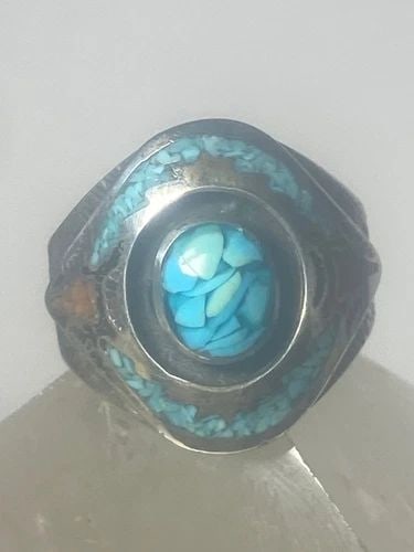TURQUOISE RING SOUTHWEST CORAL CHIPS STERLING SILVER WOMEN: TURQUOISE RING SOUTHWEST CORAL CHIPS STERLING SILVER WOMEN Turquoise ring southwest coral chips sterling silver women Size 8.50 Weight 11.4g Widest 7/8" Thinnest part 7/32"