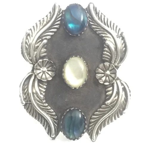 ABALONE MOP RING VINTAGE SOUTHWEST STERLING SILVER BOHO RING SIZE 8.75: ABALONE MOP RING VINTAGE SOUTHWEST STERLING SILVER BOHO RING SIZE 8.75 Abalone Mother of Pearl MOP Vintage Sterling Silver Southwest Tribal Ring Signed with Logo Notice How the Ring was made with the 