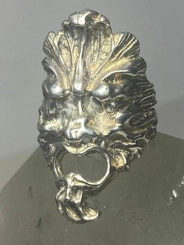 GARGOYLE RING NORTH WIND FACE BAND STERLING SILVER WOMEN MEN: GARGOYLE RING NORTH WIND FACE BAND STERLING SILVER WOMEN MEN Gargoyle ring North Wind face band sterling silver women men Size 9 Between a size 9 and a size 9.25 Weight 17g Width 1. 5/8" Thinnest part