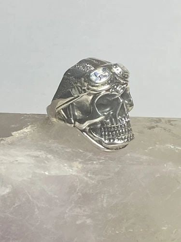 SKULL RING BIKER BAND MOTORCYCLE GOGGLES STERLING SILVER BAND MEN WOMEN: SKULL RING BIKER BAND MOTORCYCLE GOGGLES STERLING SILVER BAND MEN WOMEN Skull ring biker band motorcycle goggles sterling silver band men women Size 8.50 Weight 16.7g Length 1 3/16" Width. 3/4" Thinne