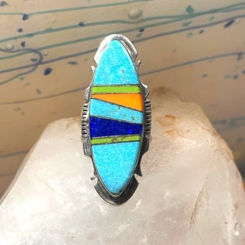LONG ZUNI RING TURQUOISE SIZE 7.75 INLAID STERLING SILVER WOMEN: LONG ZUNI RING TURQUOISE SIZE 7.75 INLAID STERLING SILVER WOMEN Long Zuni ring Turquoise size 7.75 Inlaid sterling silver women Signed SF Size 7.75 Between a size 7.75 and a size 8 Weight 11.7g length