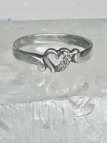BLACK HILLS GOLD RING HEART VALENTINE LEAVES FLORAL BAND SIZE 7.75 STERLING (1 of 2)