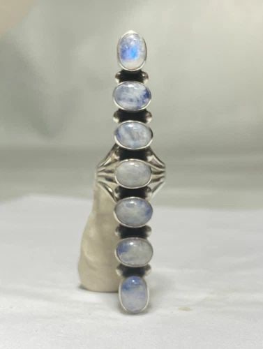 LONG MOONSTONE RING SOUTHWEST STERLING SILVER WOMEN GIRLS: LONG MOONSTONE RING SOUTHWEST STERLING SILVER WOMEN GIRLS long moonstone ring southwest sterling silver women girls Size 7 Weight 21.1g Length 2 3/4" Width 3/8" Thinnest part of the band 1/