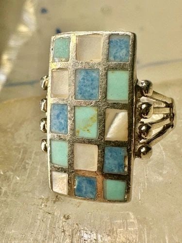 TURQUOISE RING MOP SOUTHWEST CHECKERBOARD SIZE 6.25 STERLING SILVER WOMEN MEN: TURQUOISE RING MOP SOUTHWEST CHECKERBOARD SIZE 6.25 STERLING SILVER WOMEN MEN Turquoise ring MOP Southwest checkerboard Size 6.25 Sterling Silver women men Size 6.25 Weight 8.5g Length. 7/8" Width 1/2