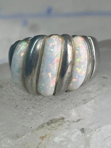 VINTAGE FLUTED DOME RING OPAL LAB? BAND OTT SIZE 7.5 STERLING SILVER WOMEN GIRLS (1 of 2)