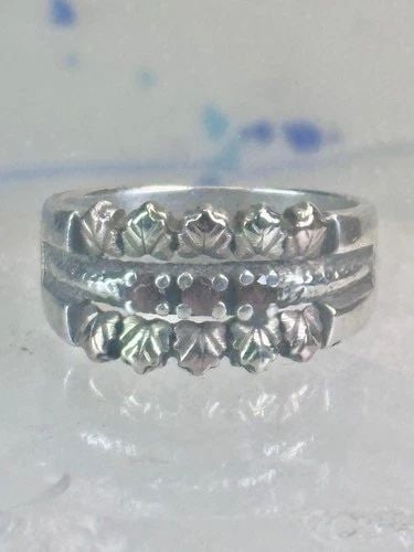 BLACK HILLS GOLD RING GARNET FLORAL WEDDING BAND LEAVES SIZE 7 STERLING SILVER W (1 of 2)