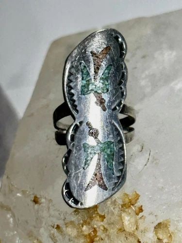 LONG PHOENIX RING TURQUOISE CORAL CHIPS SIZE 5.75 NAVAJO STERLING SILVER WOMEN: LONG PHOENIX RING TURQUOISE CORAL CHIPS SIZE 5.75 NAVAJO STERLING SILVER WOMEN Long Phoenix ring Turquoise coral chips size 5.75 Navajo sterling silver women Size 5.75 Weight 6.4g Length. 1. 5/8" Widt