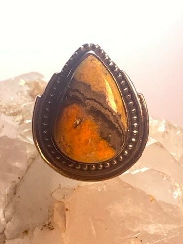 BUMBLEBEE JASPER RING SIZE 6.75 SOUTHWEST STERLING SILVER WOMEN GIRLS: BUMBLEBEE JASPER RING SIZE 6.75 SOUTHWEST STERLING SILVER WOMEN GIRLS Bumblebee jasper ring southwest sterling silver women girls Size 6.75 Between a size 6.75 and a size 7 Weight 10.2g Height. 1. 1/4