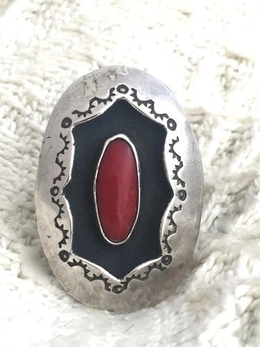 NAVAJO CORAL SHADOW BOX RING SIZE 5.5 VINTAGE STERLING SILVER (1 of 2)