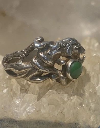 ANIMAL DOG RING SIZE 7.75 OR COUGAR BAND WITH SNAKE STERLING SILVER WOMEN GIRLS: ANIMAL DOG RING SIZE 7.75 OR COUGAR BAND WITH SNAKE STERLING SILVER WOMEN GIRLS animal dog ring or cougar or sheep band with snake sterling silver women girls Size 7.75 Between a size 7.75 and a size 