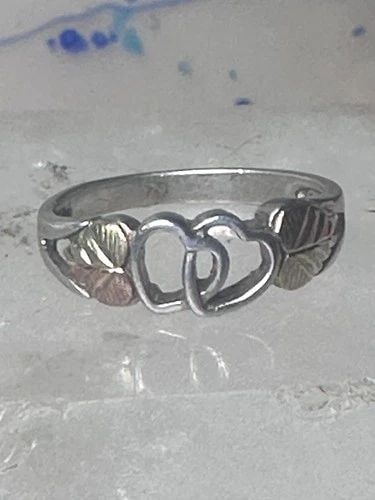 BLACK HILLS RING DOUBLE HEART LOVE BAND VALENTINE SIZE 7 STERLING SILVER WOMEN G: BLACK HILLS RING DOUBLE HEART LOVE BAND VALENTINE SIZE 7 STERLING SILVER WOMEN G Black Hills ring double heart band Valentine size 7 sterling silver women Size 7 Weight 2.3g Width 1/4" Thinnest part o