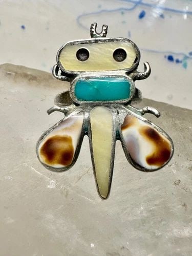 BUG RING TURQUOISE MOP NAVAJO SIZE 3.75 STERLING SILVER WOMEN GIRLS: BUG RING TURQUOISE MOP NAVAJO SIZE 3.75 STERLING SILVER WOMEN GIRLS Bug Ring Insect Dragonfly Turquoise MOP Navajo size 3.75 sterling silver women girls Size 3.75 Between a size 3.75 and a size 4 Weig