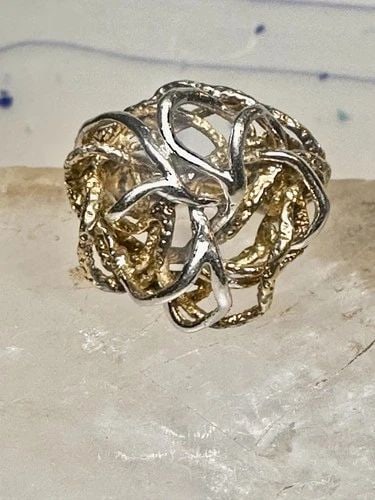 VINTAGE PANETTA BRUTALIST RING SIZE 6.75 STERLING SILVER WITH GOLD VERMEIL TANGL: VINTAGE PANETTA BRUTALIST RING SIZE 6.75 STERLING SILVER WITH GOLD VERMEIL TANGL Vintage Panetta Brutalist ring size 6.75 Sterling silver with gold vermeil. Large two-toned tangled web in a dome Size 