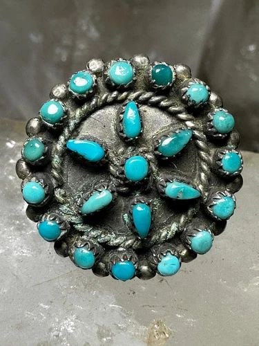 ZUNI RING TURQUOISE FLOWER SIZE 4.25 STERLING SILVER WOMEN: ZUNI RING TURQUOISE FLOWER SIZE 4.25 STERLING SILVER WOMEN Zuni ring turquoise flower size 4.25 sterling silver women Size 4.25 Weight. 4.2g Length 7/8" Widest 7/8" Thinnest pat of band 1/8"