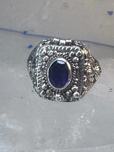 POISON RING BOHO PURPLE STONE STERLING SILVER SIZE 8 WOMEN GIRLS: POISON RING BOHO PURPLE STONE STERLING SILVER SIZE 8 WOMEN GIRLS Poison ring boho purple stone sterling silver size 8 women girls Size 8 Weight 6.2g Length. 5/8" Width 1/2" Thinnest part of band 3/16"