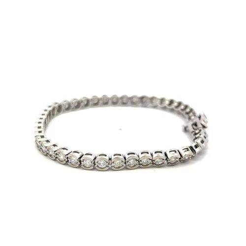 2.60CT ROUND BRILLIANT DIAMOND TENNIS BRACELET IN 14K WHITE GOLD (F SI): 2.60CT ROUND BRILLIANT DIAMOND TENNIS BRACELET IN 14K WHITE GOLD (F SI) Title: 2.60 Carat Round Brilliant F SI Diamond 14 Karat White Gold Tennis Bracelet Style: Tennis Metal: 14 Karat White Gold Gems