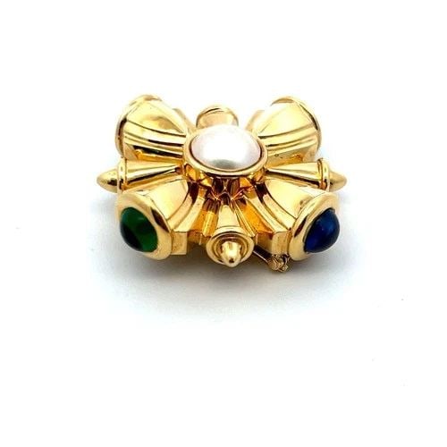 3.00 CARAT EMERALD 3.00 CARAT SAPPHIRE 18 KARAT YELLOW GOLD PIN BROOCH: 3.00 CARAT EMERALD 3.00 CARAT SAPPHIRE 18 KARAT YELLOW GOLD PIN BROOCH Title: 3.00 Carat Emerald 3.00 Carat Sapphire 1.00 Carat 18 Karat Yellow Gold Pin Brooch Style: Pin Metal: 18 Karat Yellow Gold G