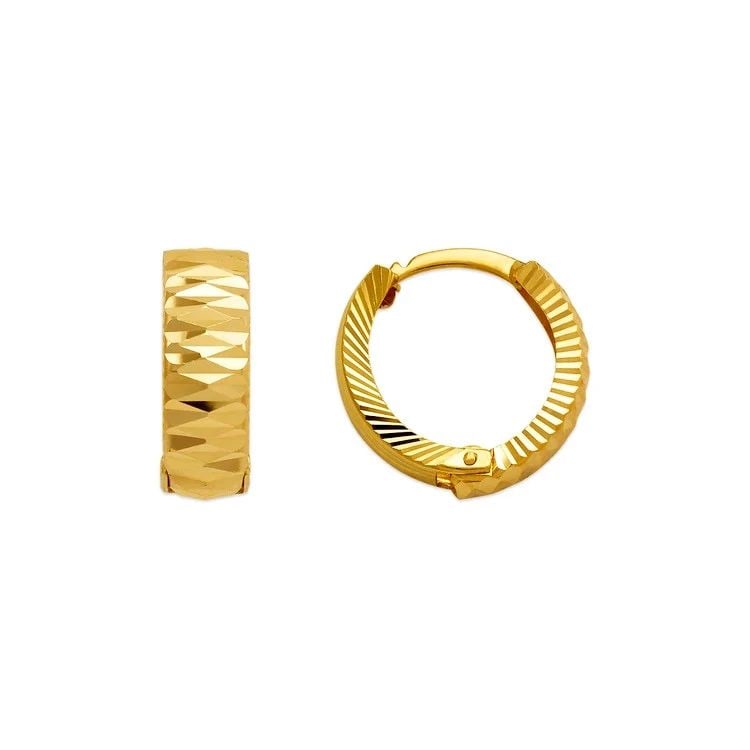 NEW 14K YELLOW GOLD D/C HUGGIE EARRINGS: NEW 14K YELLOW GOLD D/C HUGGIE EARRINGS D/C HUGGIE EARRINGS NEW 14K YELLOW GOLD Width: Approx. 5x15mm Apx WEIGHT: 2g