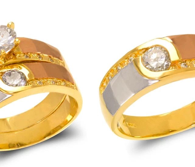 NEW 14K TRICOLOR GOLD TRICOLOR WEDDING TRIO RING SET: NEW 14K TRICOLOR GOLD TRICOLOR WEDDING TRIO RING SET TRICOLOR WEDDING TRIO RING SET NEW 14K TRICOLOR GOLD SIZE Apx: 6mm Apx. WEIGHT: 13.1g