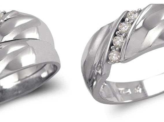 NEW 14K WHITE GOLD WHITE WEDDING TRIO RING SET: NEW 14K WHITE GOLD WHITE WEDDING TRIO RING SET WHITE WEDDING TRIO RING SET NEW 14K WHITE GOLD Apx. WIDTH: 7.5mm Apx. WEIGHT: 11.7g