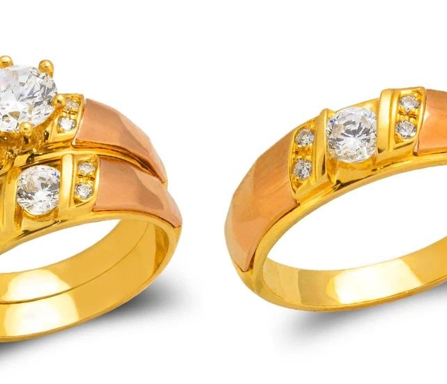 NEW 14K TRICOLOR GOLD TRICOLOR WEDDING TRIO RING SET: NEW 14K TRICOLOR GOLD TRICOLOR WEDDING TRIO RING SET TRICOLOR WEDDING TRIO RING SET NEW 14K TRICOLOR GOLD SIZE Apx: 6mm Apx. WEIGHT: 10.8g