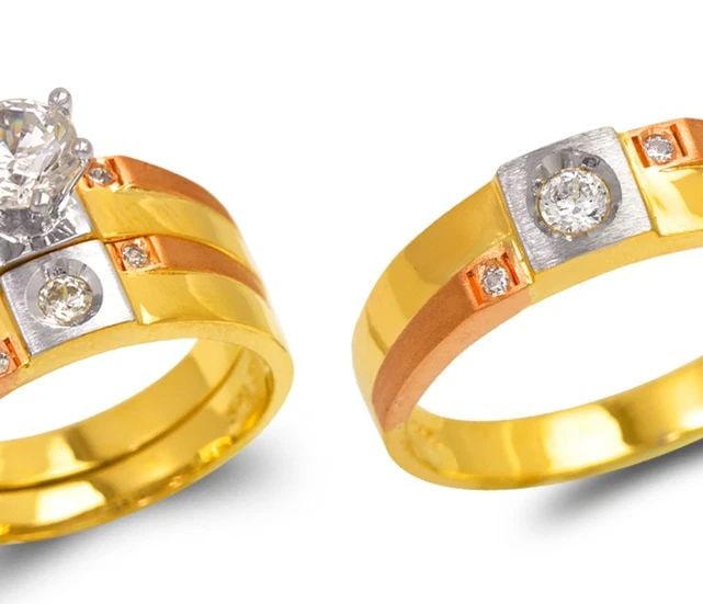 NEW 14K TRICOLOR GOLD TRICOLOR WEDDING TRIO RING SET: NEW 14K TRICOLOR GOLD TRICOLOR WEDDING TRIO RING SET TRICOLOR WEDDING TRIO RING SET NEW 14K TRICOLOR GOLD SIZE Apx: 6mm Apx. WEIGHT: 10.0g