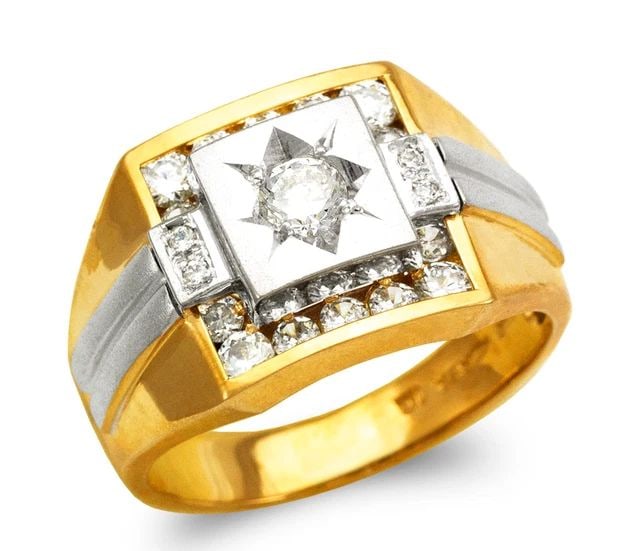 NEW 14K TWO TONE GOLD MEN'S FANCY RING: NEW 14K TWO TONE GOLD MEN'S FANCY RING MEN'S FANCY RING NEW 14K TWO TONE GOLD Apx. WIDTH: 14mm Apx. WEIGHT: 9.5g