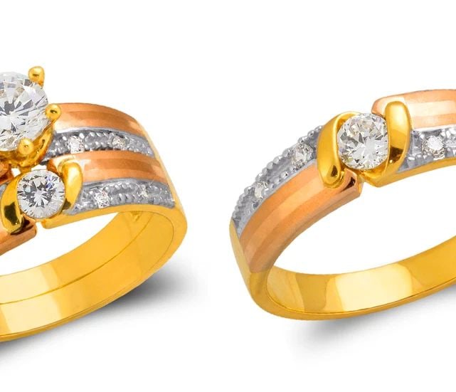 NEW 14K TRICOLOR GOLD TRICOLOR WEDDING TRIO RING SET: NEW 14K TRICOLOR GOLD TRICOLOR WEDDING TRIO RING SET TRICOLOR WEDDING TRIO RING SET NEW 14K TRICOLOR GOLD SIZE Apx: 6mm Apx. WEIGHT: 9.0g